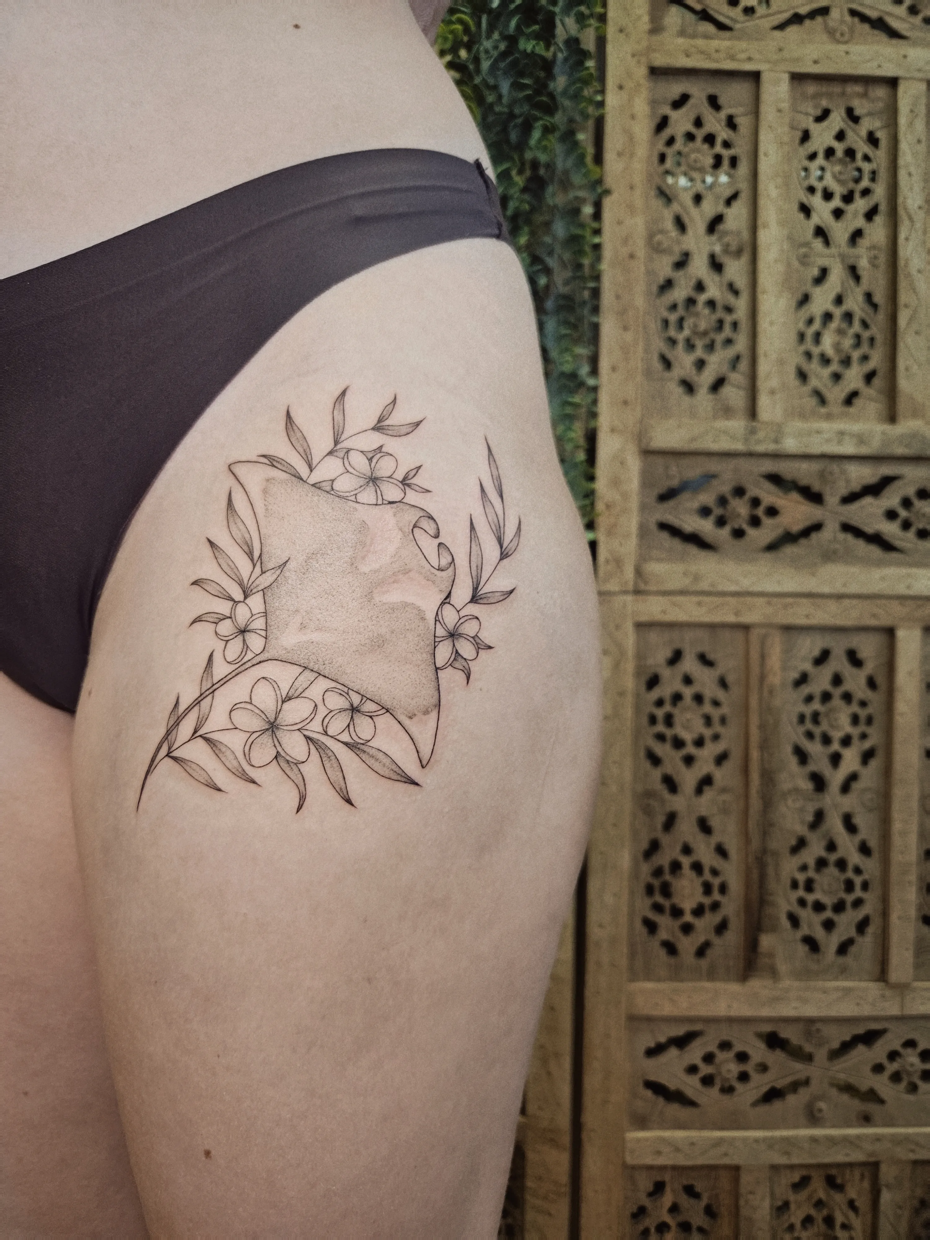 Tattoo 2 – White Pearl Ink